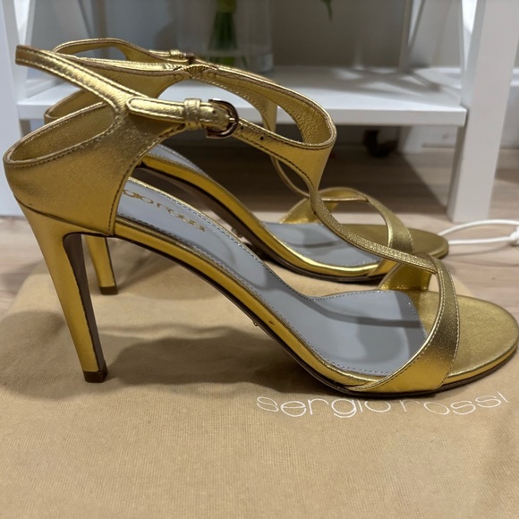 Sergio Rossi - Authenticated Gold Calf Leather T-Strap Sandals - Picture 3 of 9